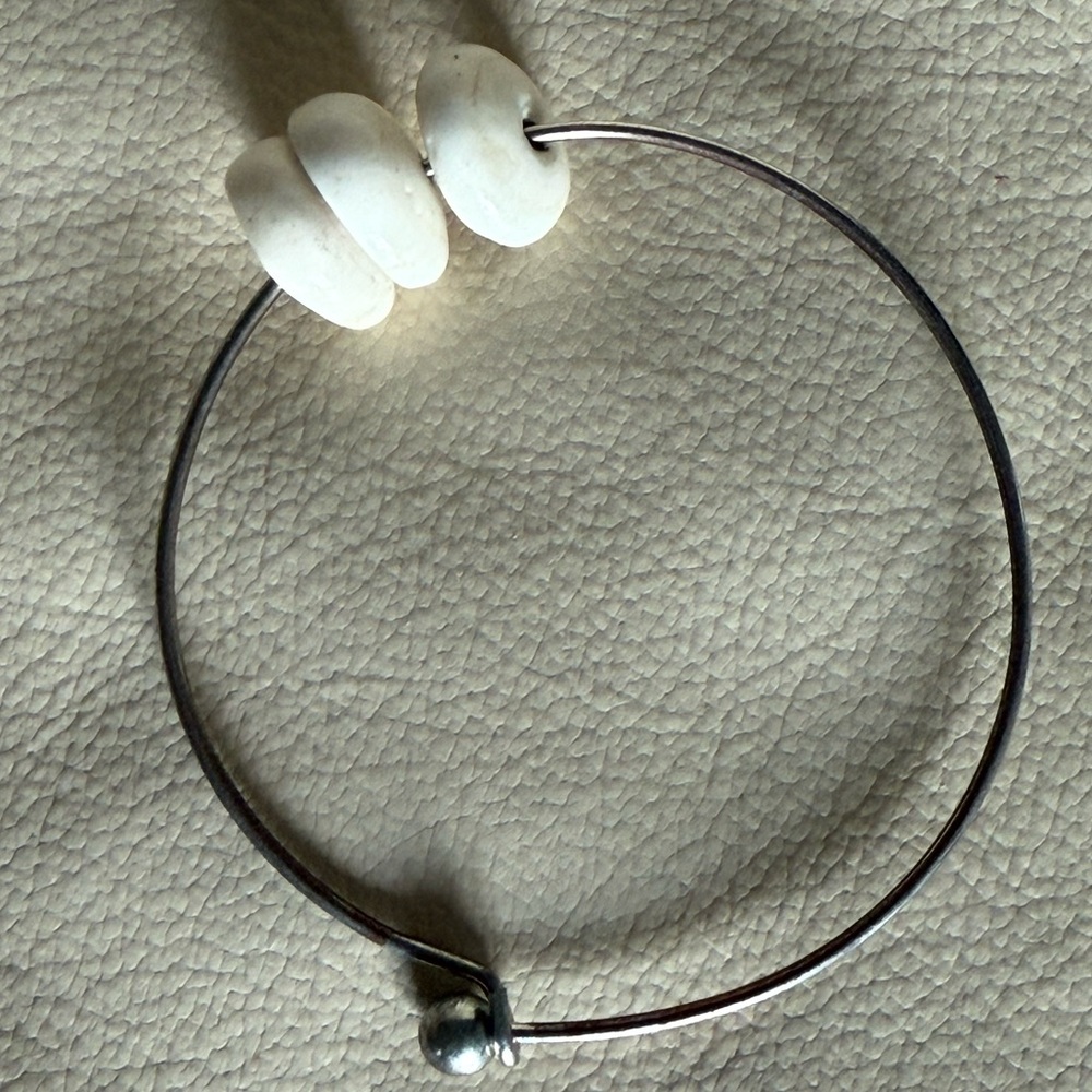 Elegant White Beaded Bracelet